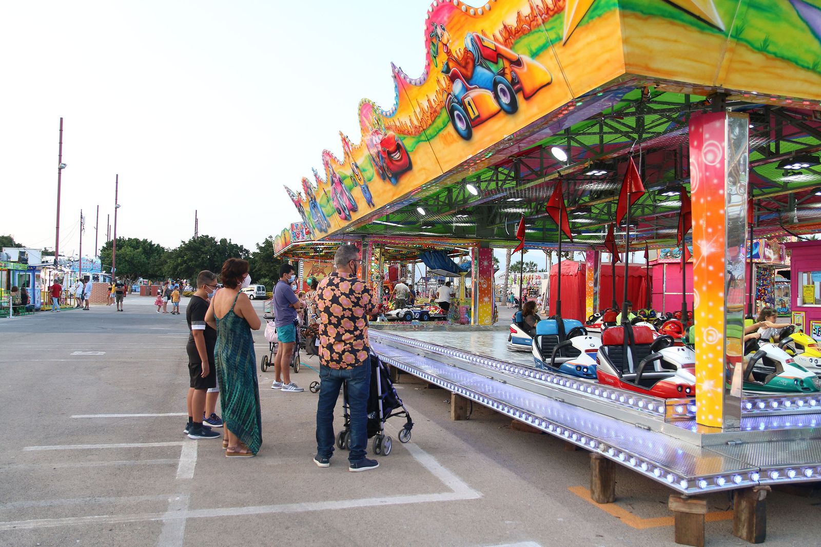 Primer día de cacharricos en una reducida Feria de Almería 2021