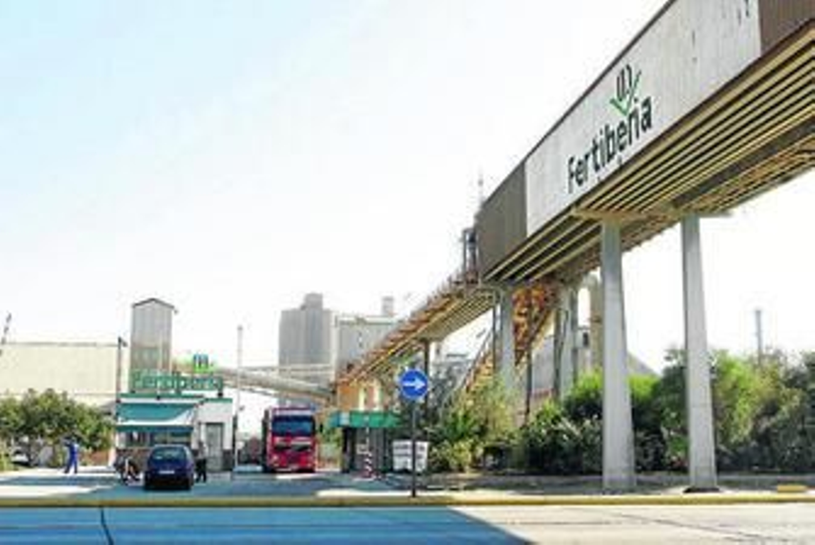 Factoría de Fertiberia en la avenida Francisco Montenegro.