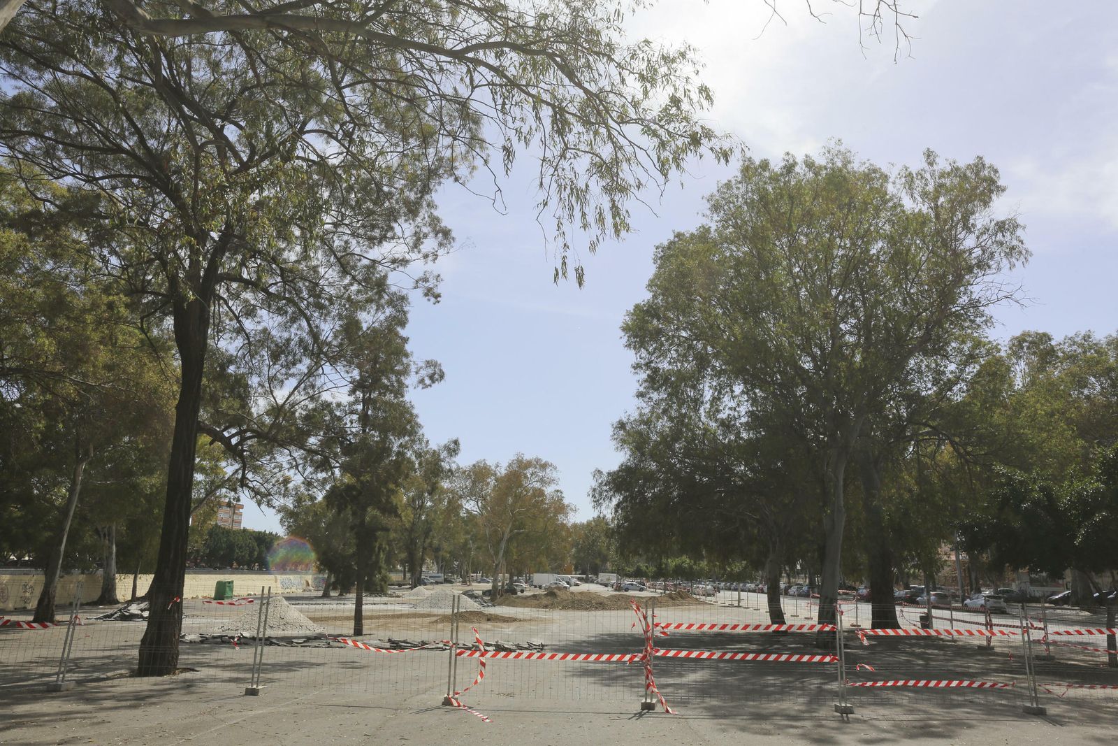 Imagen de la explanada del antiguo rastro, junto a la Escuela Oficial de Idiomas.