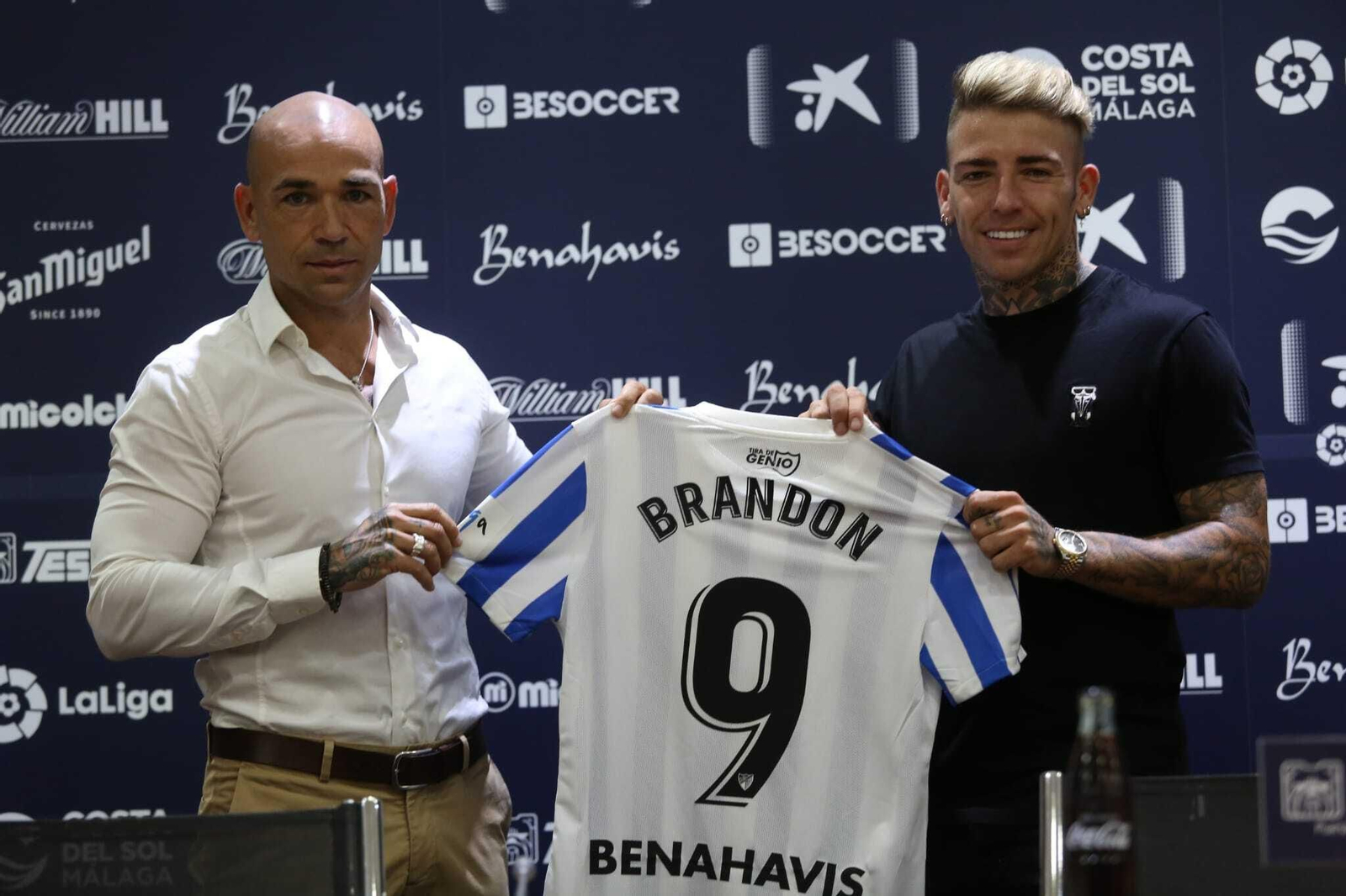 Una imagen de la presentación de Brandon Thomas con el Málaga CF.