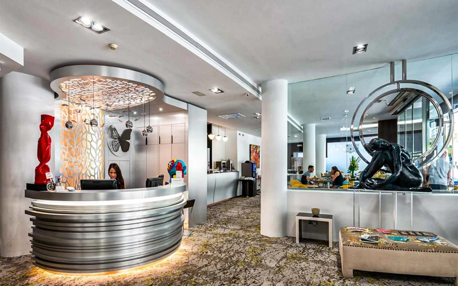 Recepción del hotel boutique Mariposa en Málaga. Recepción del hotel boutique Mariposa en Málaga.