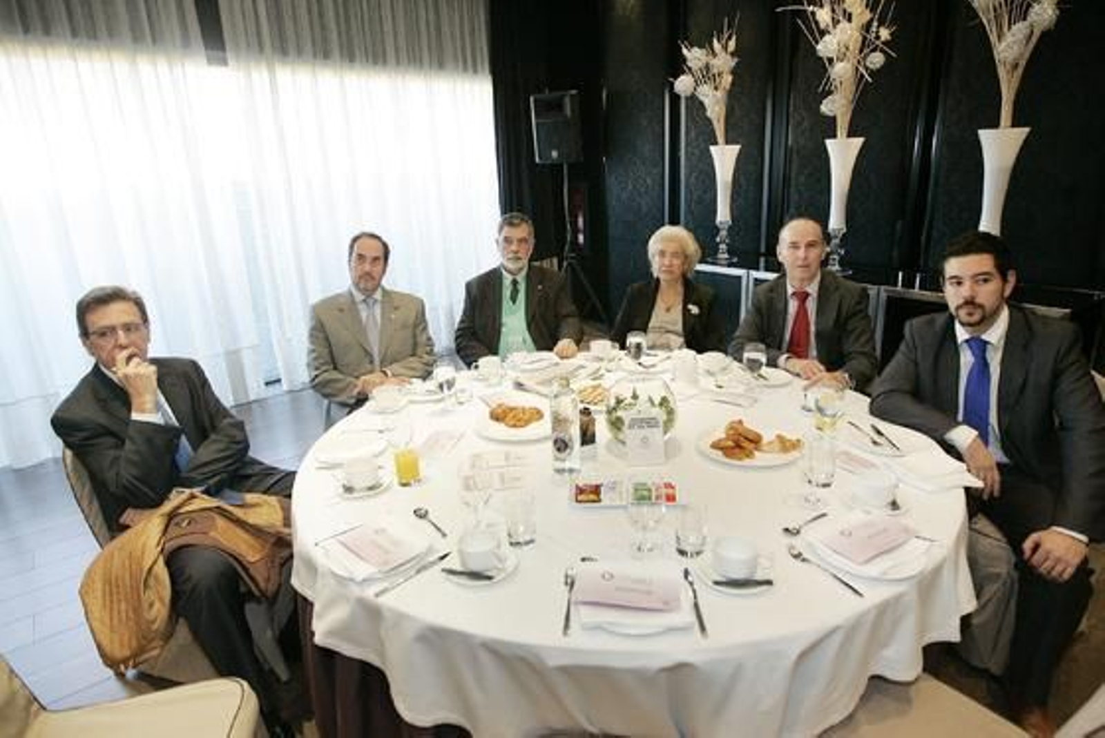 Bartolomé Cantador, Ramón Pina, José Miguel Pessini Tevar, Carmen Morales, Ignacio Ruiz Soldado y Juan Pedro Jiménez Caballero.

Foto: José Martínez / O. Barrionuevo