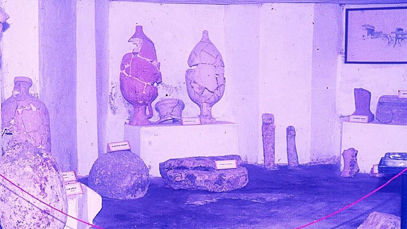 Sala romana del Museo de la Isla de Tarifa. Sala romana del Museo de la Isla de Tarifa.