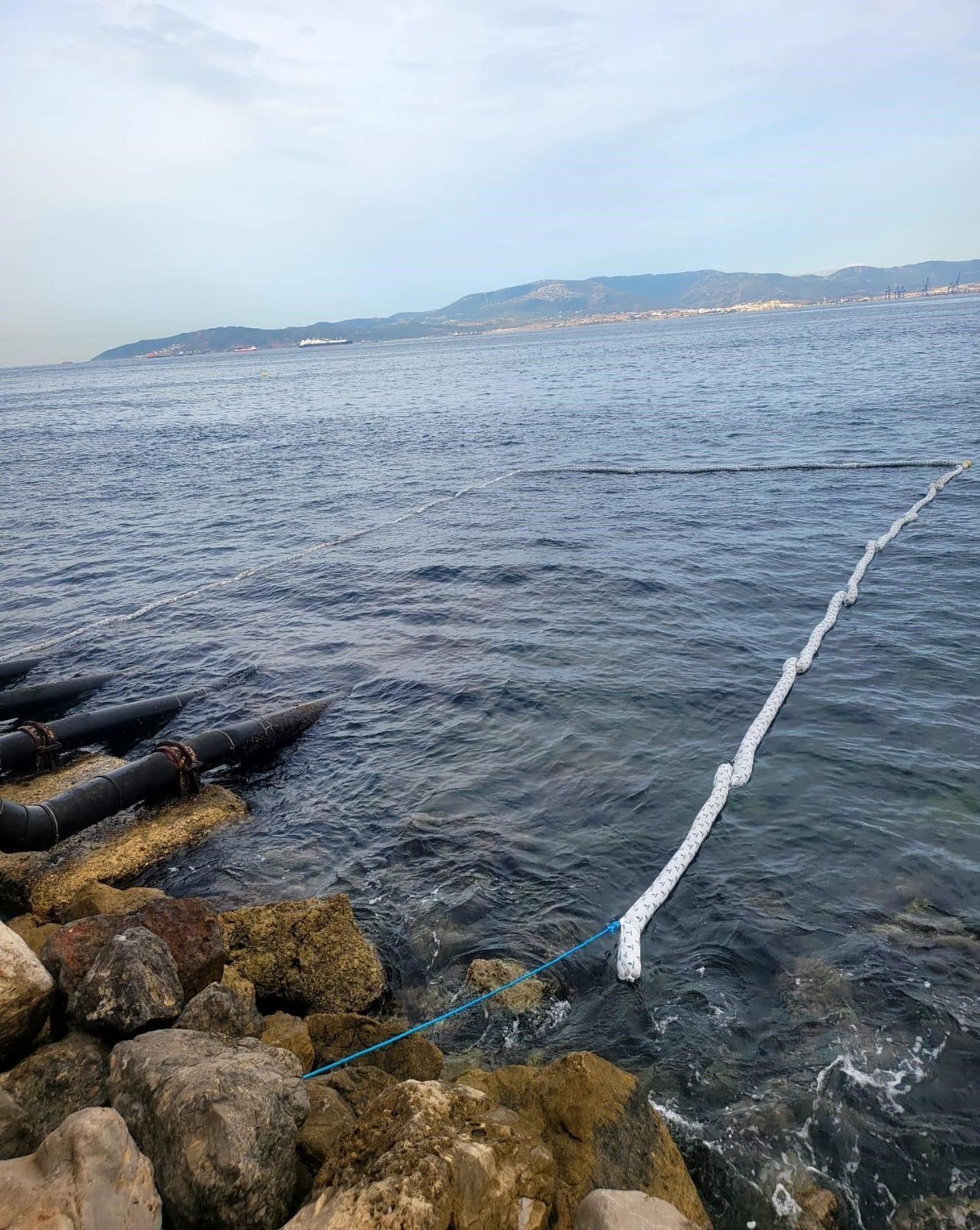 Una barrera de protección en una sección de tuberías de AquaGib.