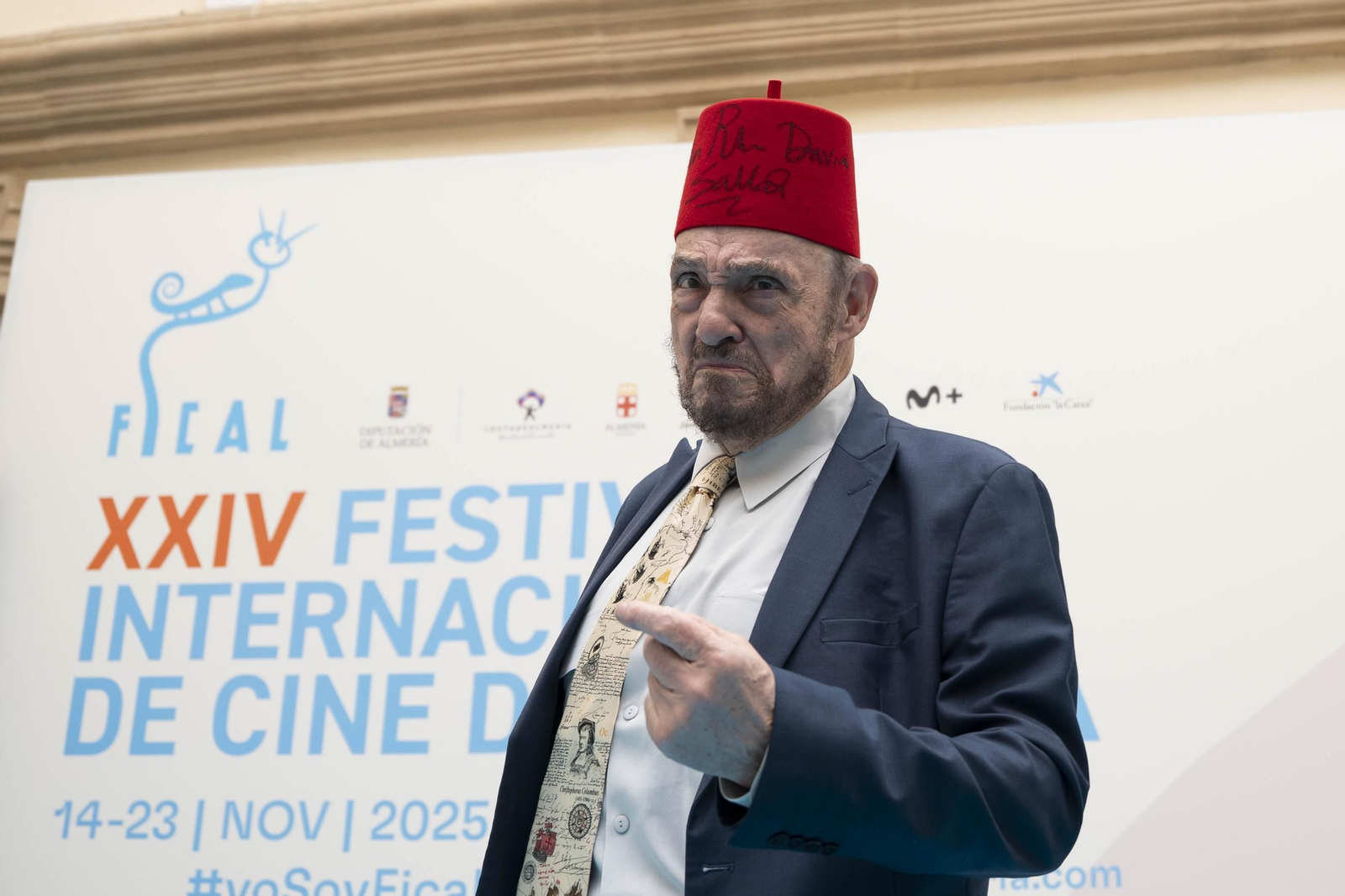 La estrella a JOHN RHYS-DAVIES luce en el paseo de la fama de Almería