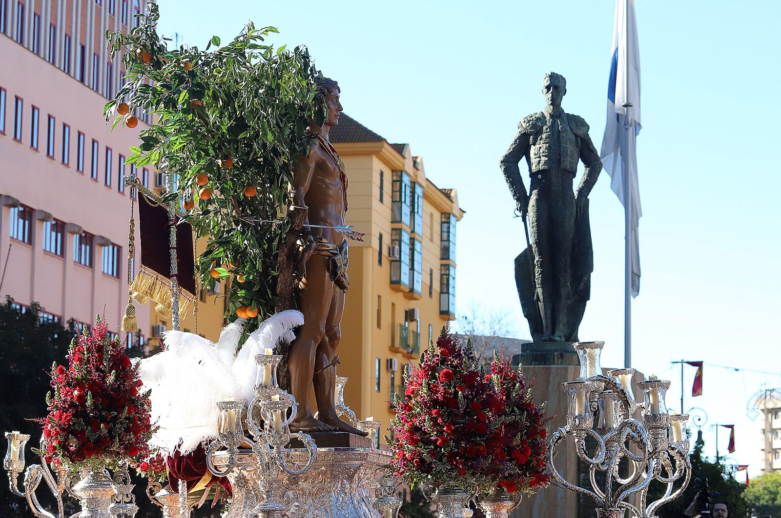 Imágenes de la procesión de San Sebastián en Huelva