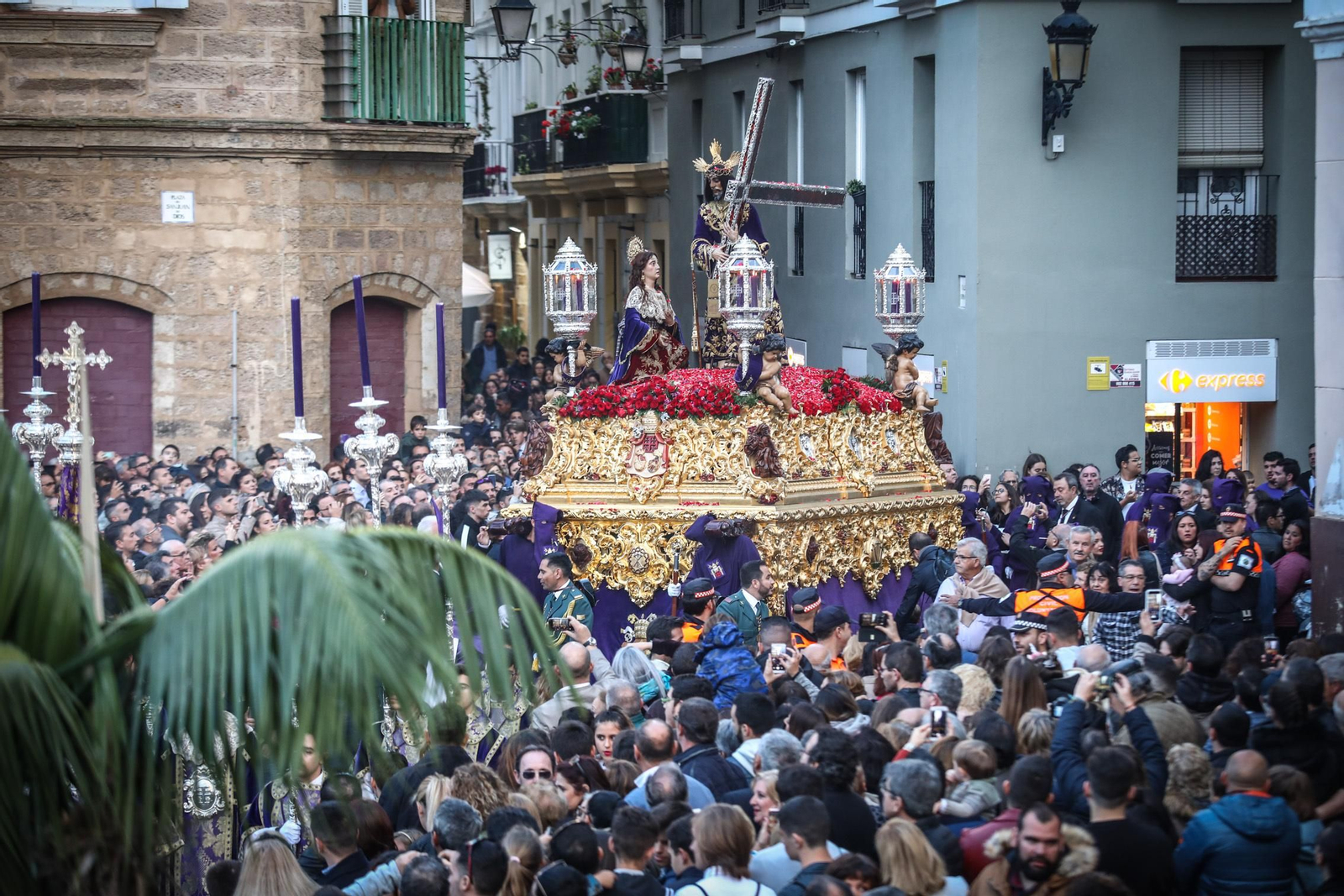 Salida procesional de la hermandad del Nazareno