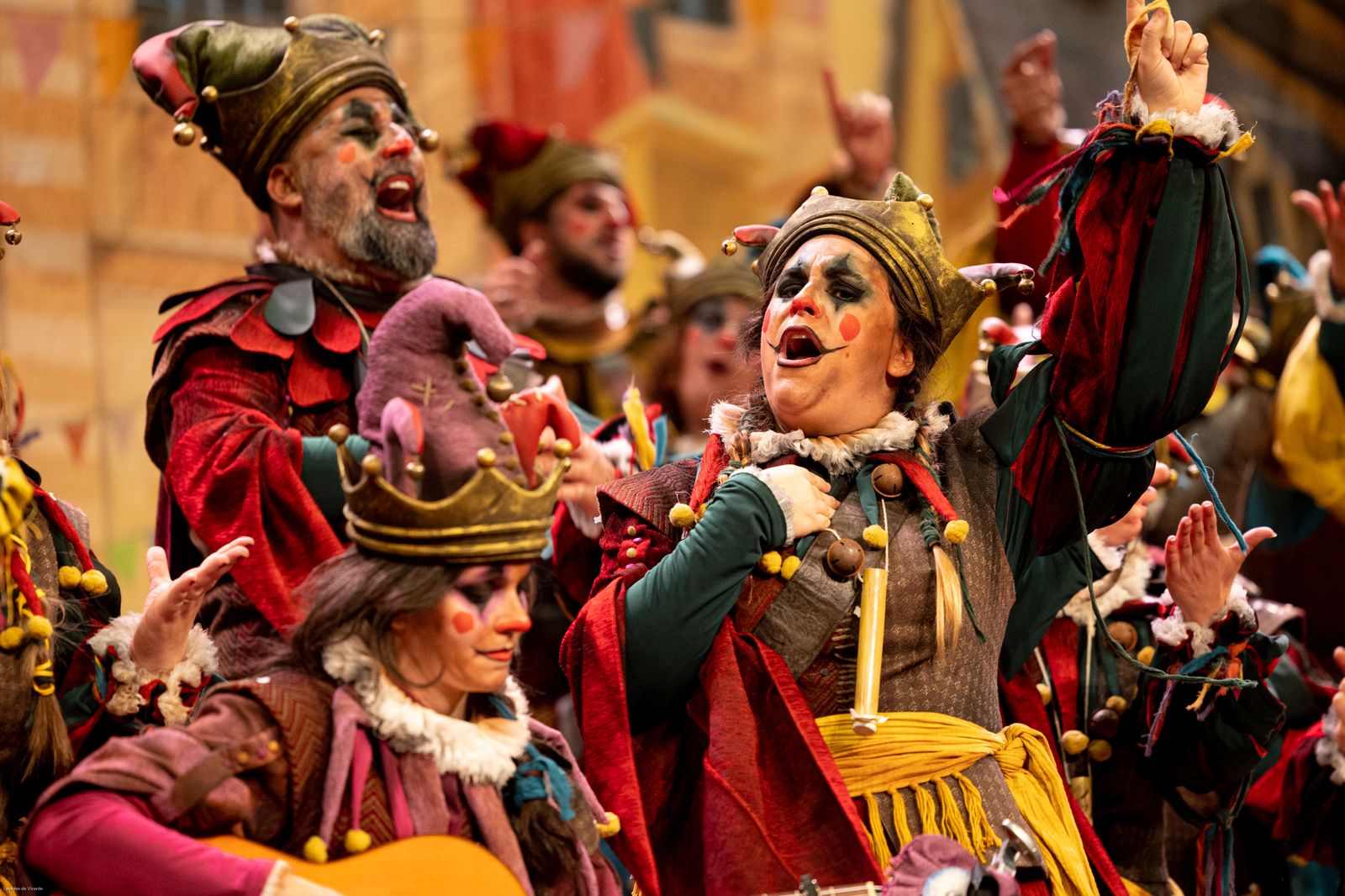 Coro 'La fiesta de los locos'