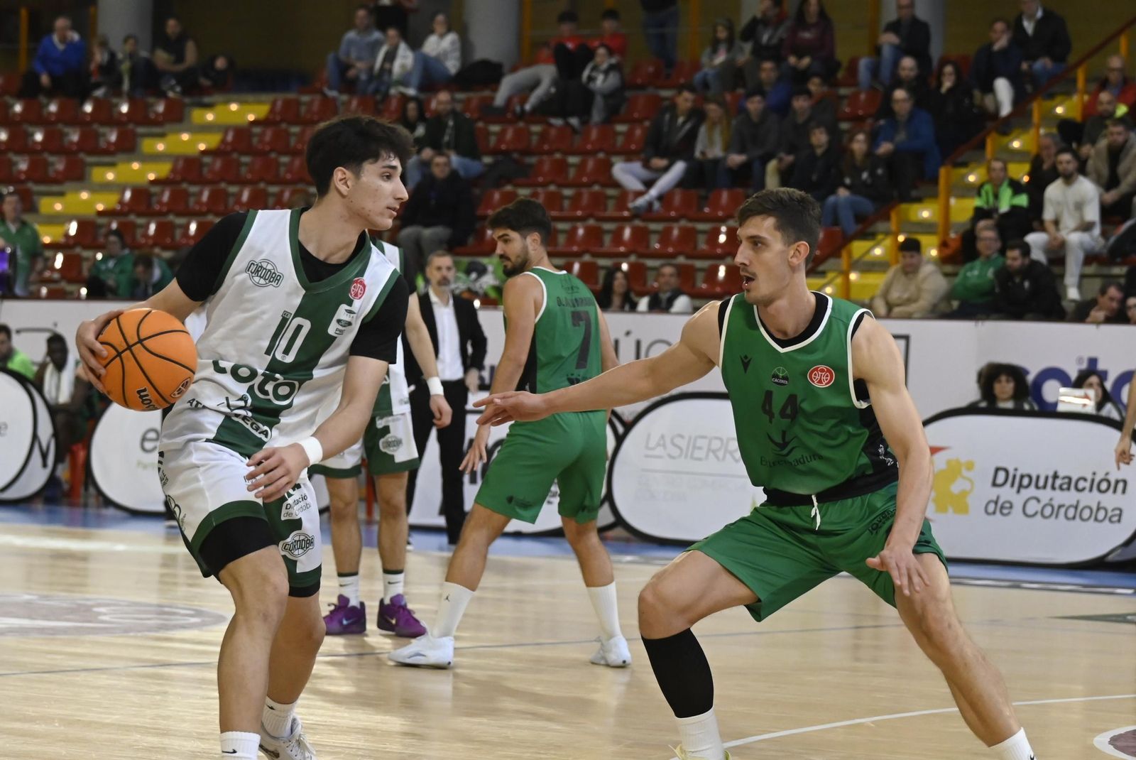 Las mejores fotos del ambiente en Vista Alegre para el Coto Córdoba - Cáceres
