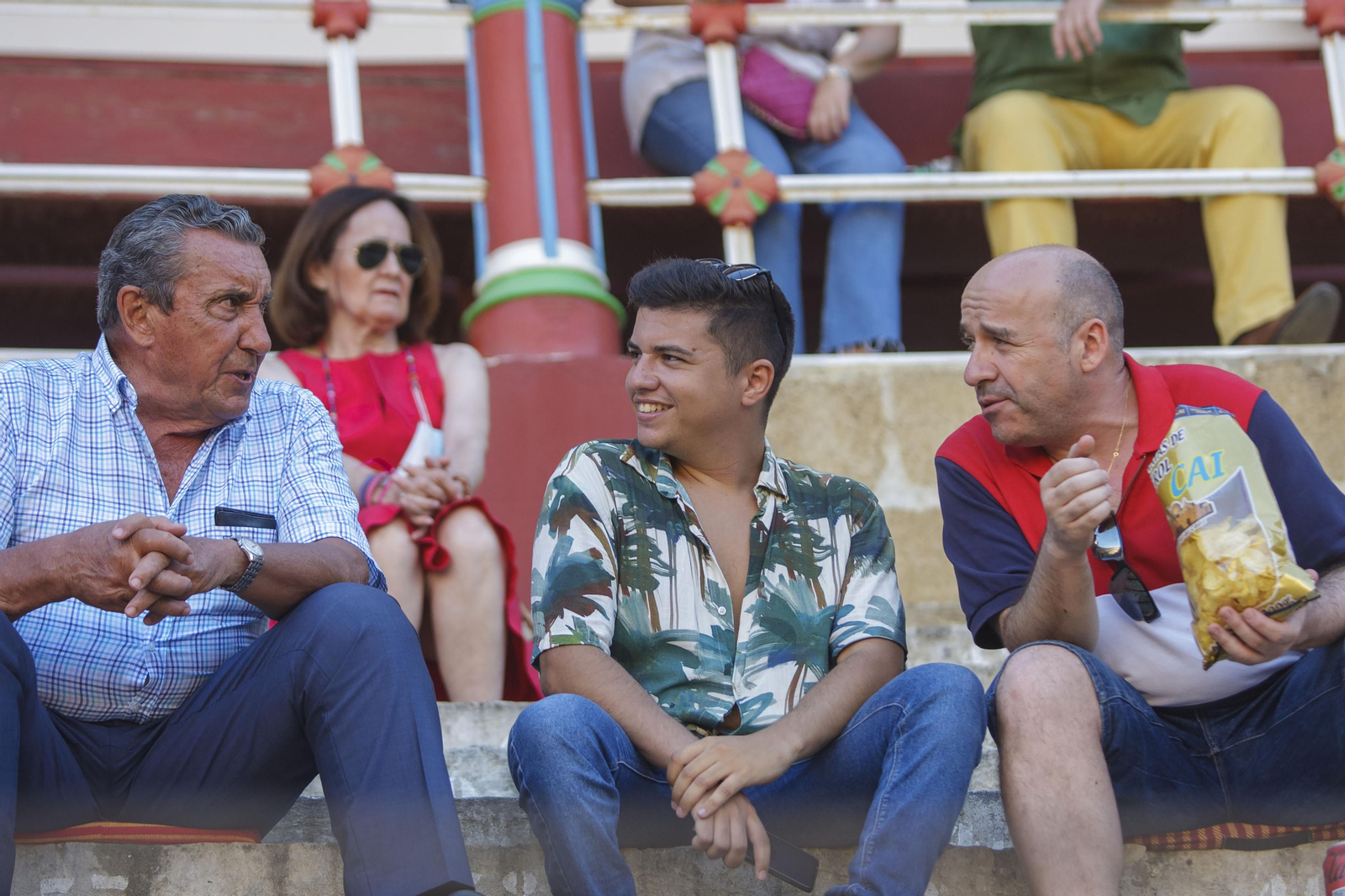 Búscate en la corrida de toros de El Puerto con Escribano, Morilla y Pinar