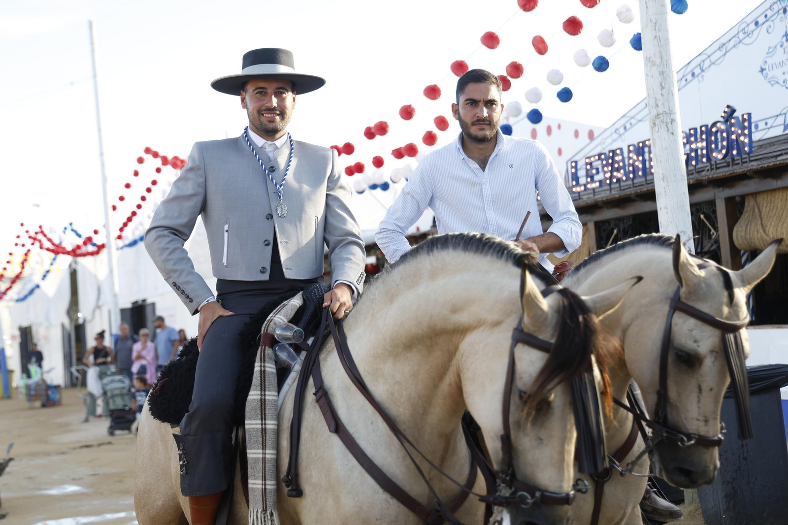 Búscate en las fotos del sábado en la Feria de Tarifa 2025