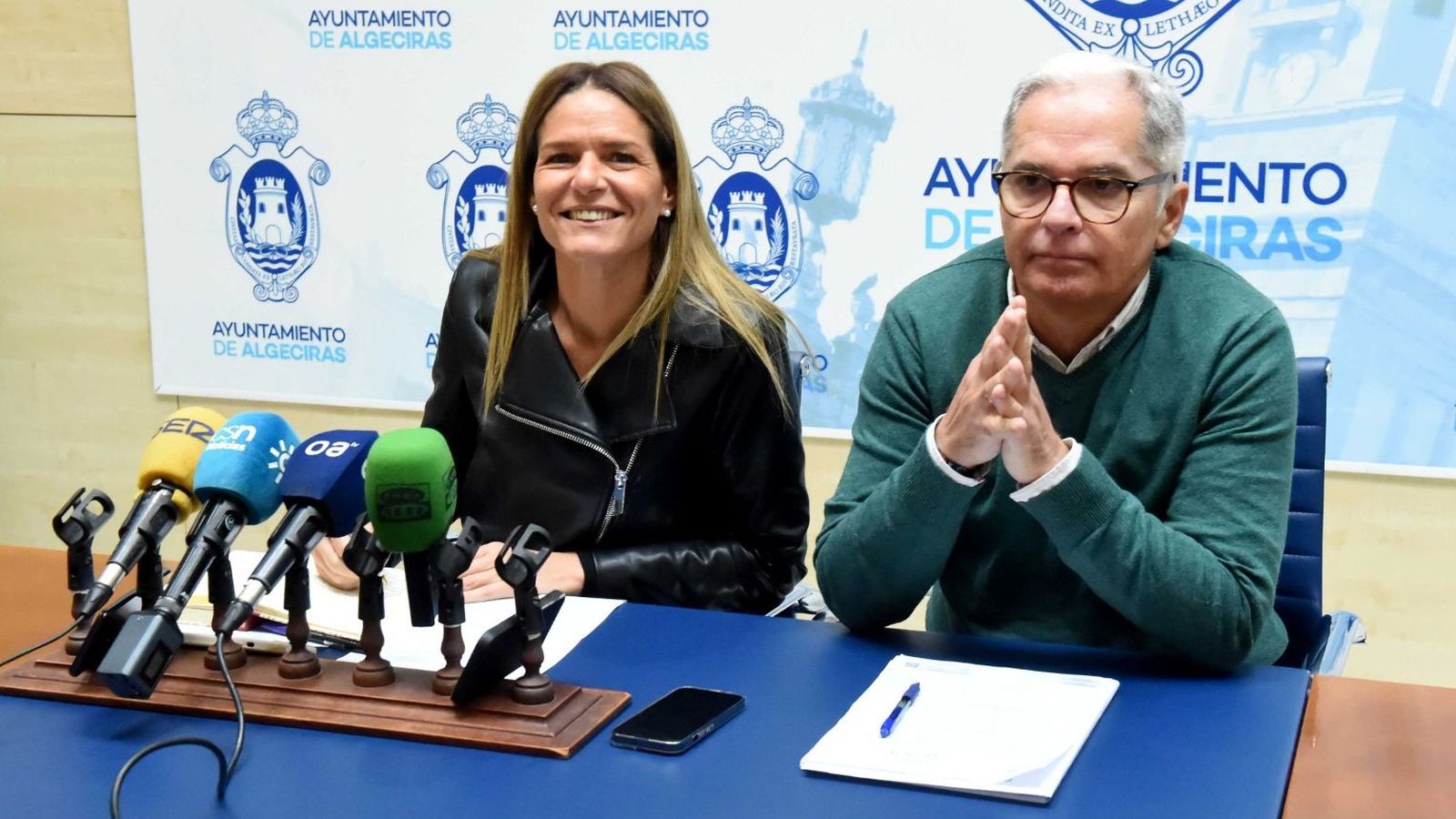 María Solanes y Jacinto Muñoz, en una rueda de prensa