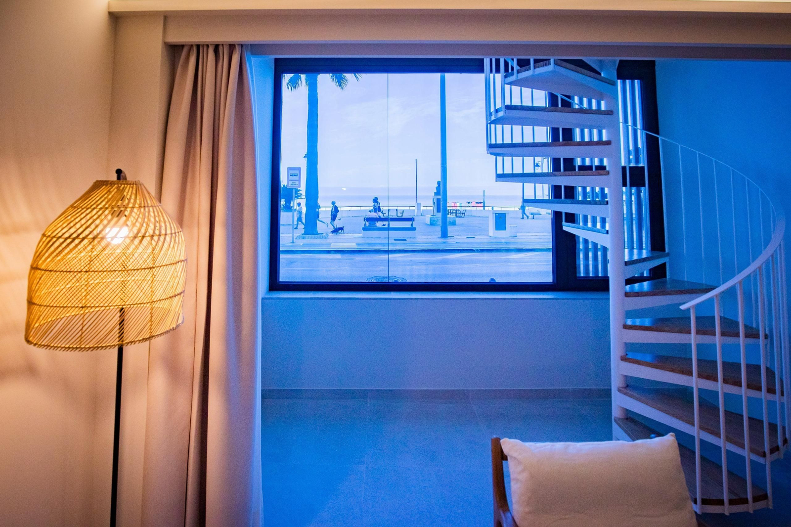 Los Apartamentos Playa Victoria de Cádiz abren sus puertas al público