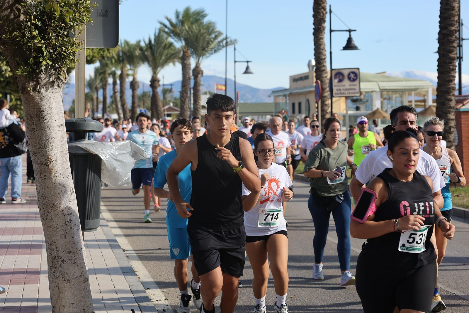 Las fotos de la Carrera Solidaria No Más Suicidios en Torremolinos