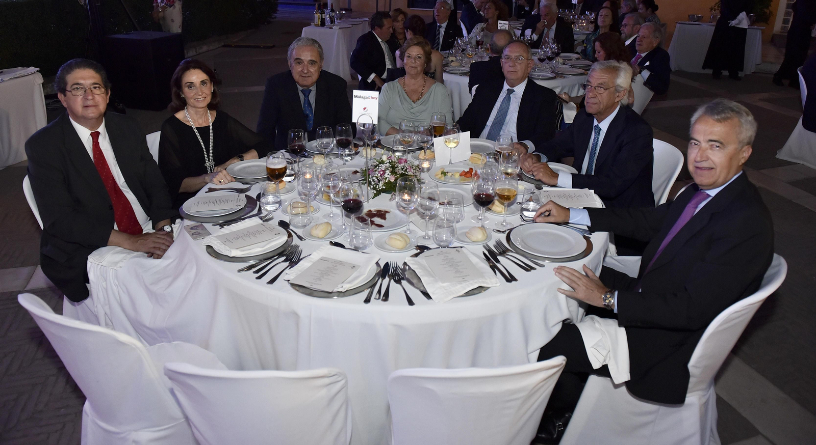 José Joaquín Gallardo, Concha Velasco, Rafael Valencia, María Antonio Prado, José Luis García, Fernando Ibáñez y Pablo Gutiérrez-Alviz.