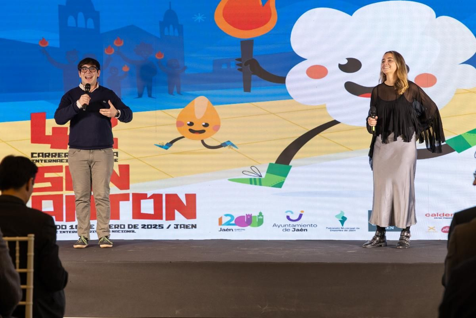 La presentación de la XLII Carrera Urbana Internacional Noche de San Antón, en imágenes