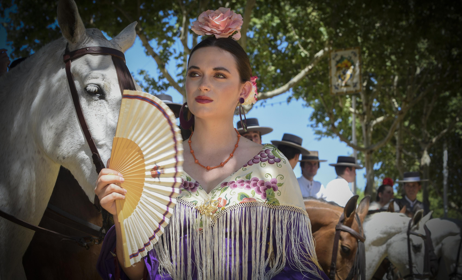 Sube la temperatura y el glamour en el lunes de Feria de Abril 2023