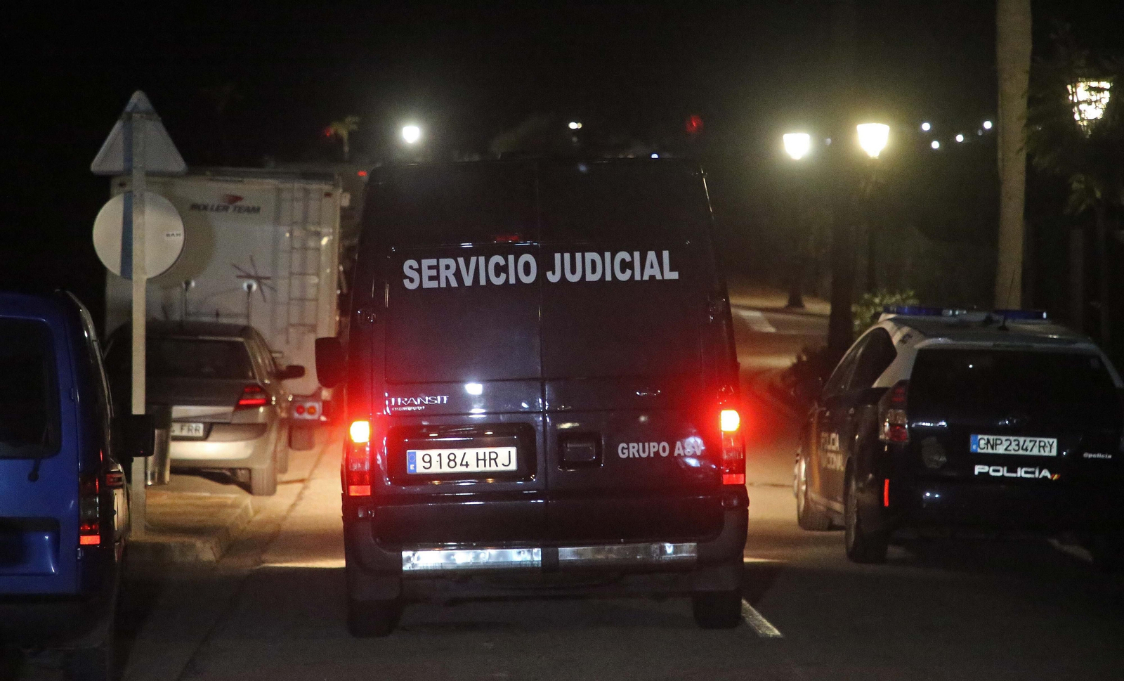 Fotos de la investigación de la Policía Nacional por dos muertes en La Alcaidesa, La Línea