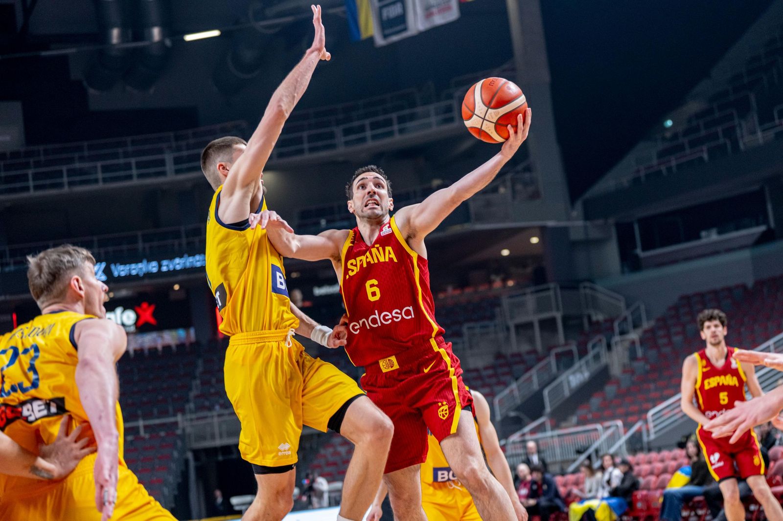 Las mejores fotos del Ucrania-España de baloncesto
