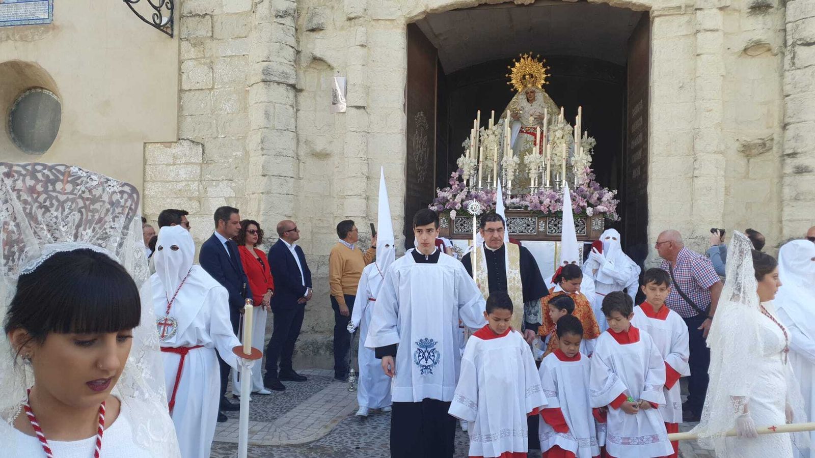 La procesión del Resucitado de Castro del Río, en imágenes