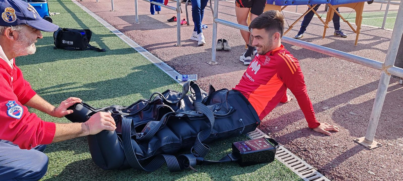 Misffut, sometido este miércoles a una sesión de presoterapia.