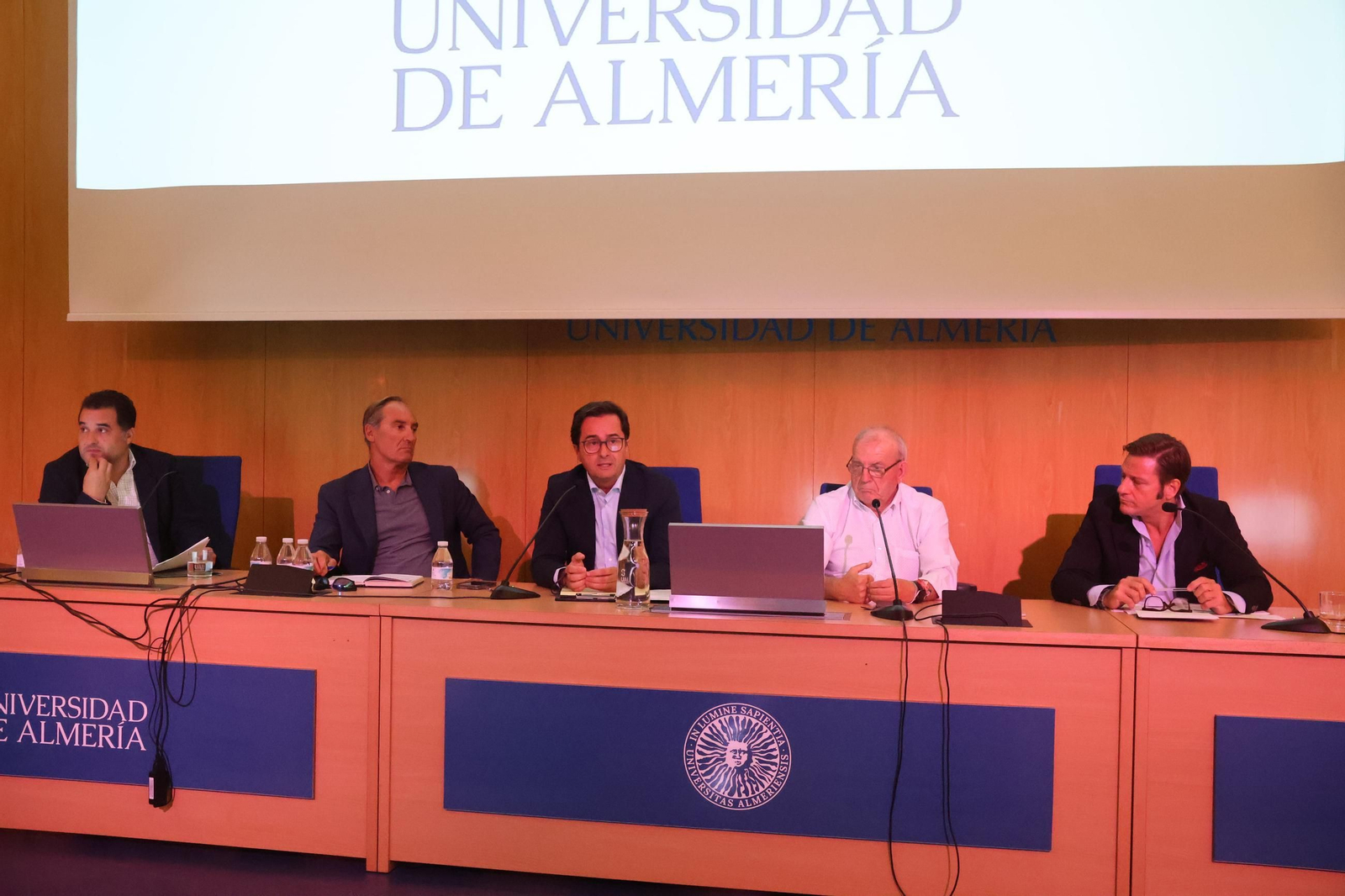 Gongora reivindicó en la UAL un Cercanías para el Poniente.
