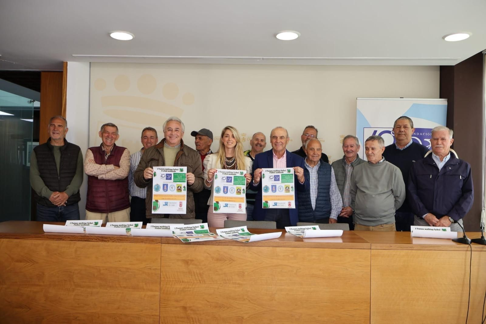 Participantes en la presentación de esta actividad.