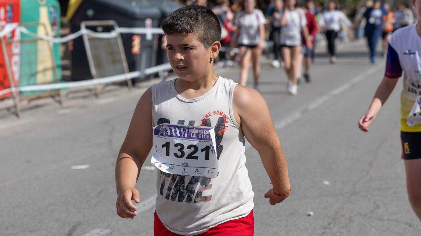 La carrera escolar de “La Gloria” que aúna inclusión y solidaridad, en imágenes