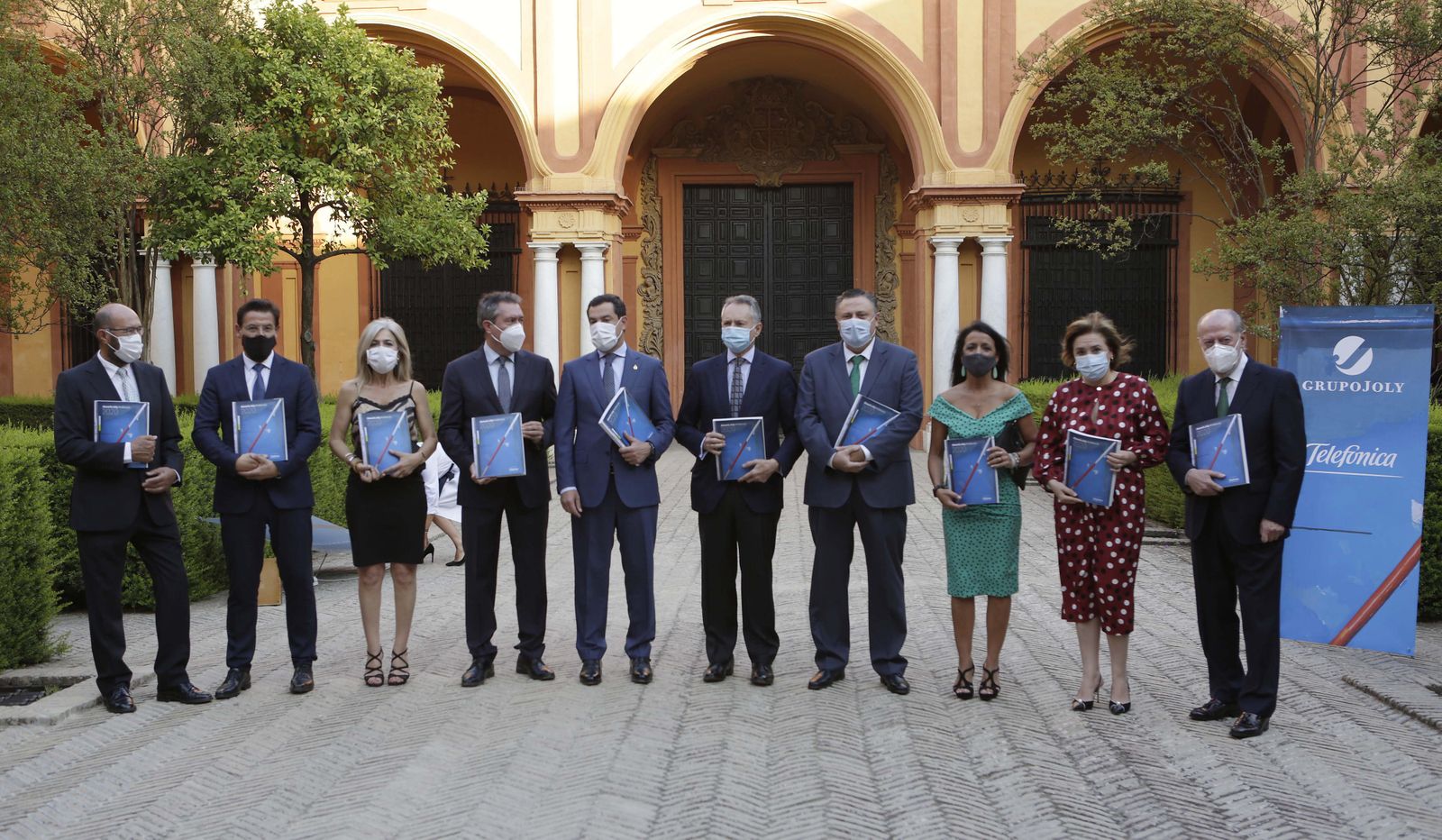 Las imágenes de la presentación del 18º Anuario Joly