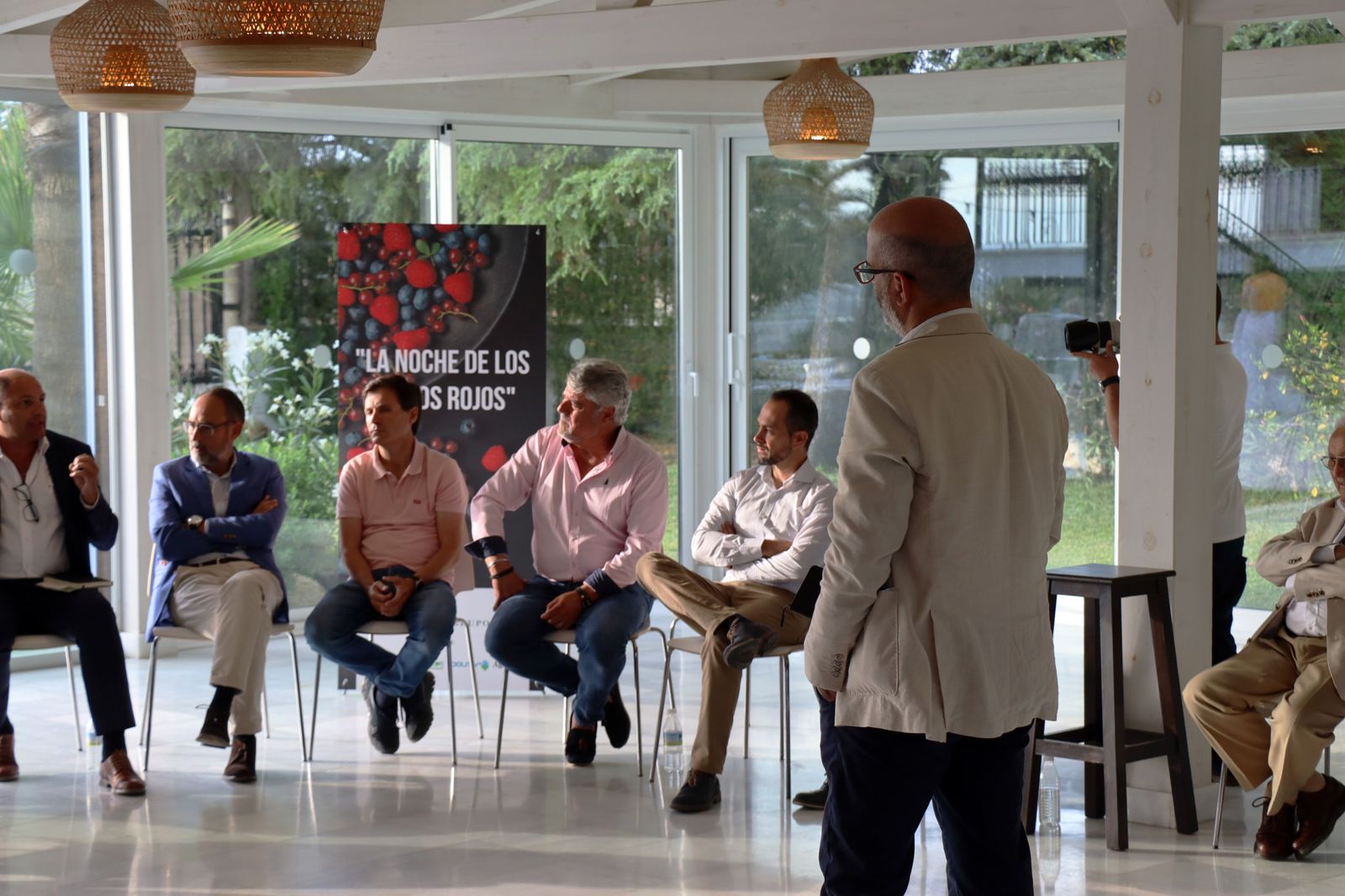 Imágenes del debate de "La Noche de los Frutos Rojos"