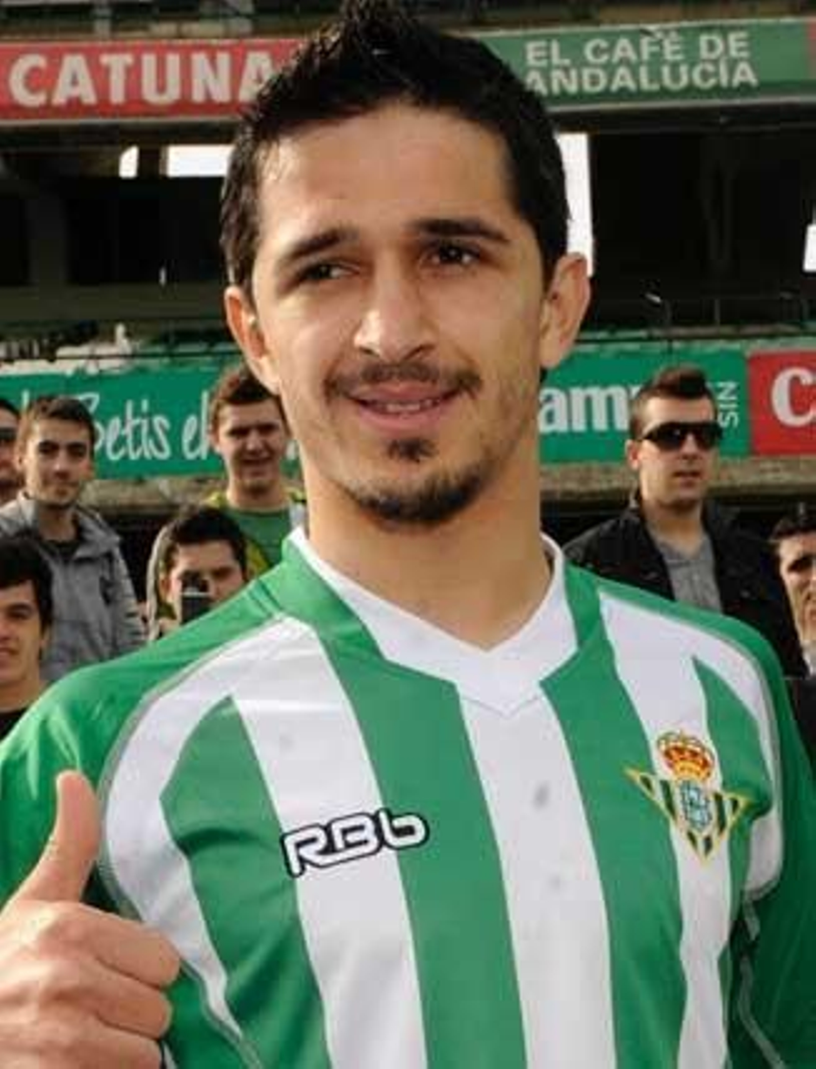 Jonathan Pereira (delantero)
Edad:24
Temp. en el club:3ª
Goles en 10-11:3
Contraro hasta:2014

Foto: D.S.