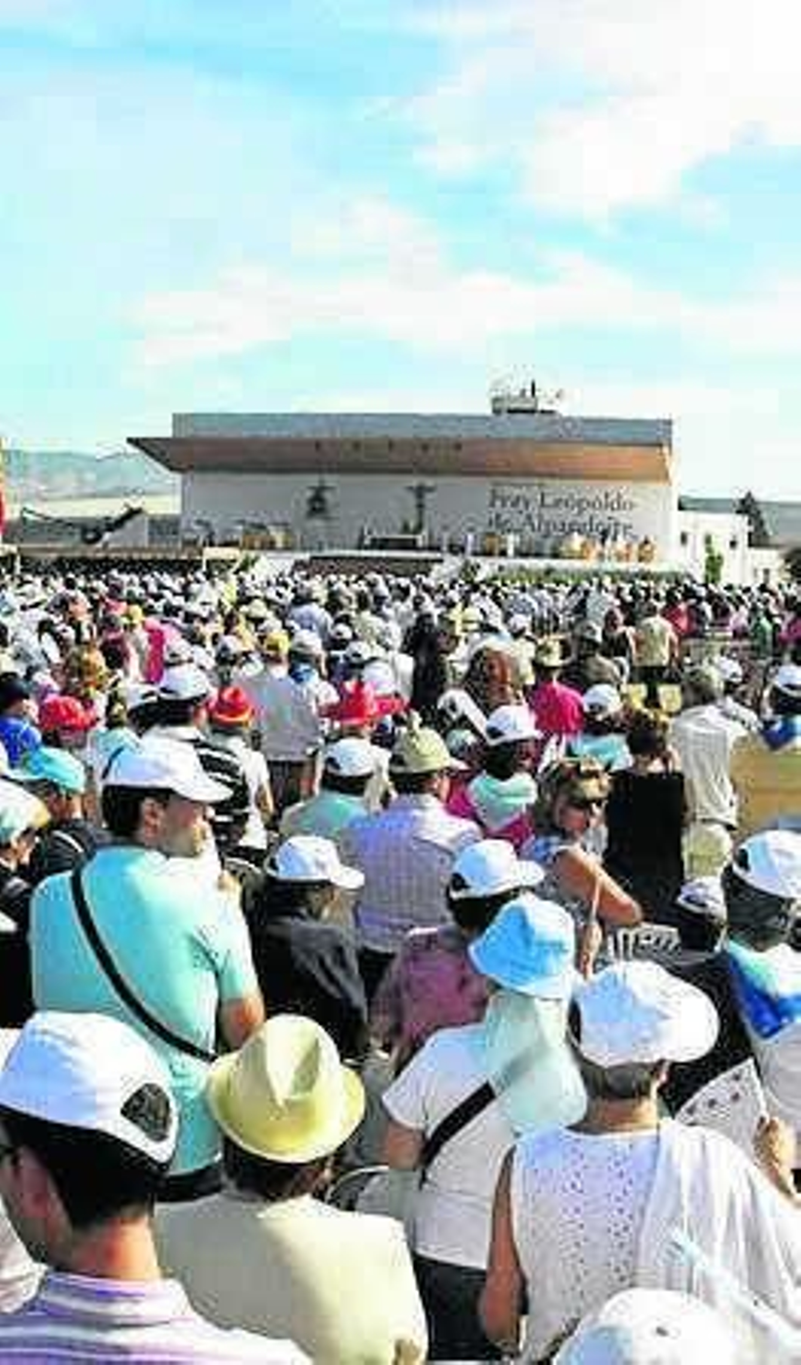 La Base Área de Armilla acogió una multitudinaria ceremonia.