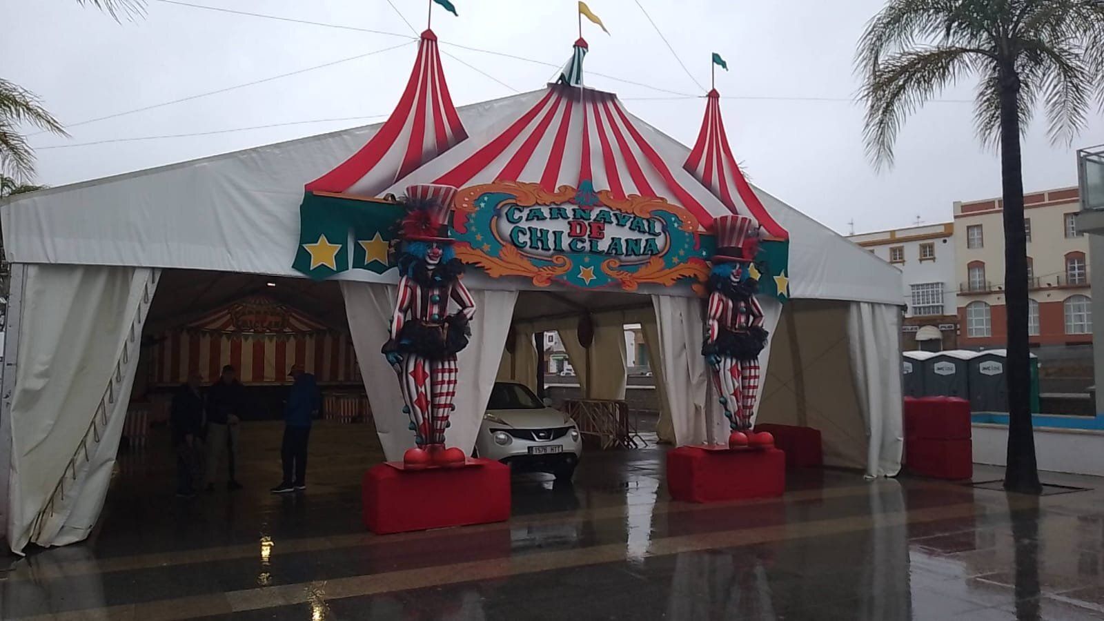 Imagen de la carpa, instalada en el centro del municipio.