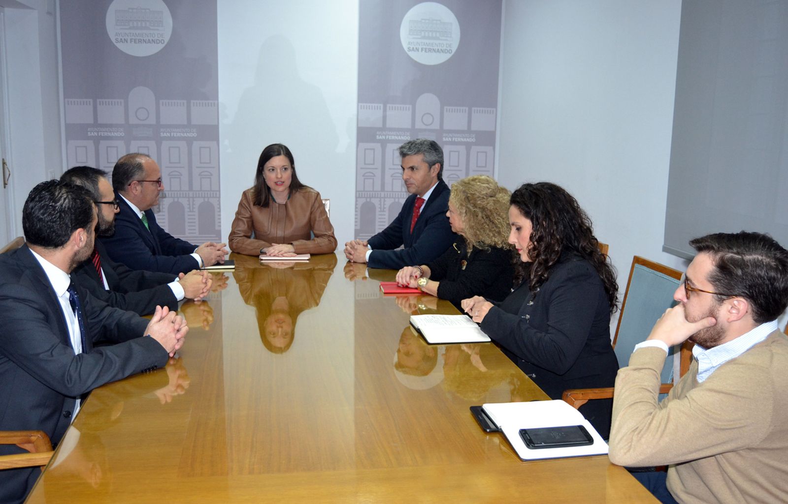 Reunión municipal con representantes del Consejo de Hermandades.