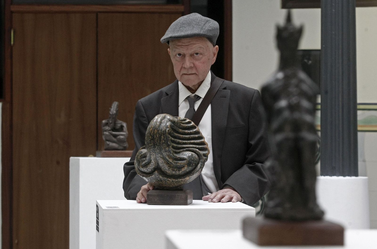 Nacho Falgueras en una exposición de su obra