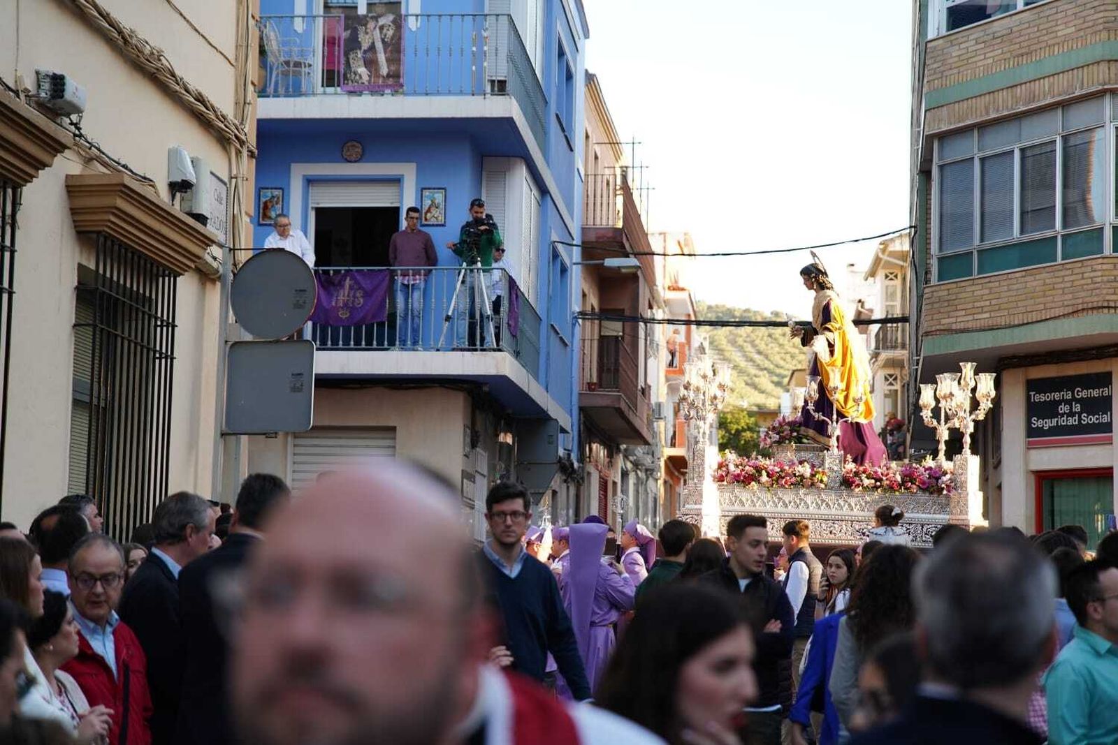 Viernes Santo en Lucena: Emoción ante el paso del Santo Entierro