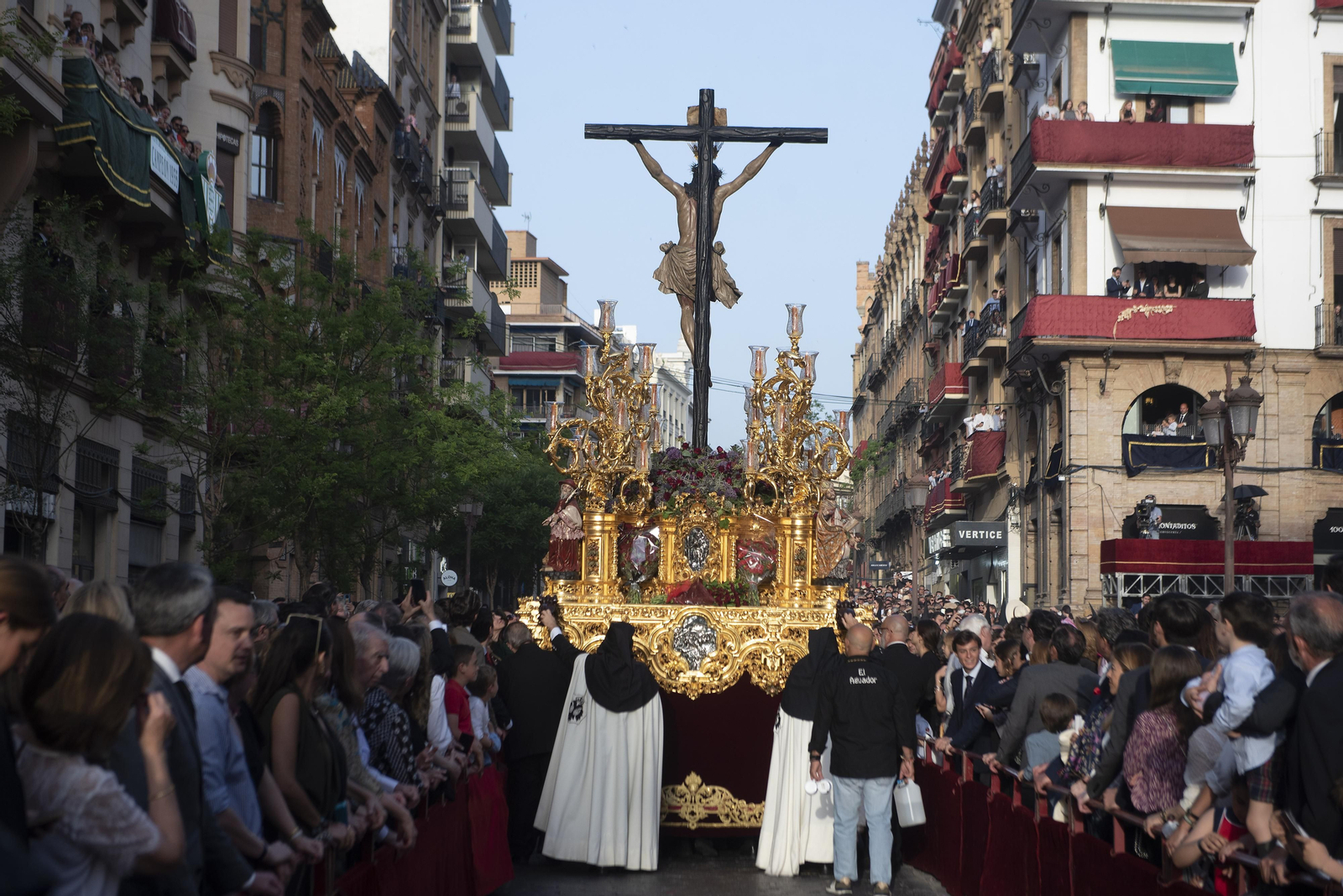 Las imágenes del Santo Entierro Grande por la Campana