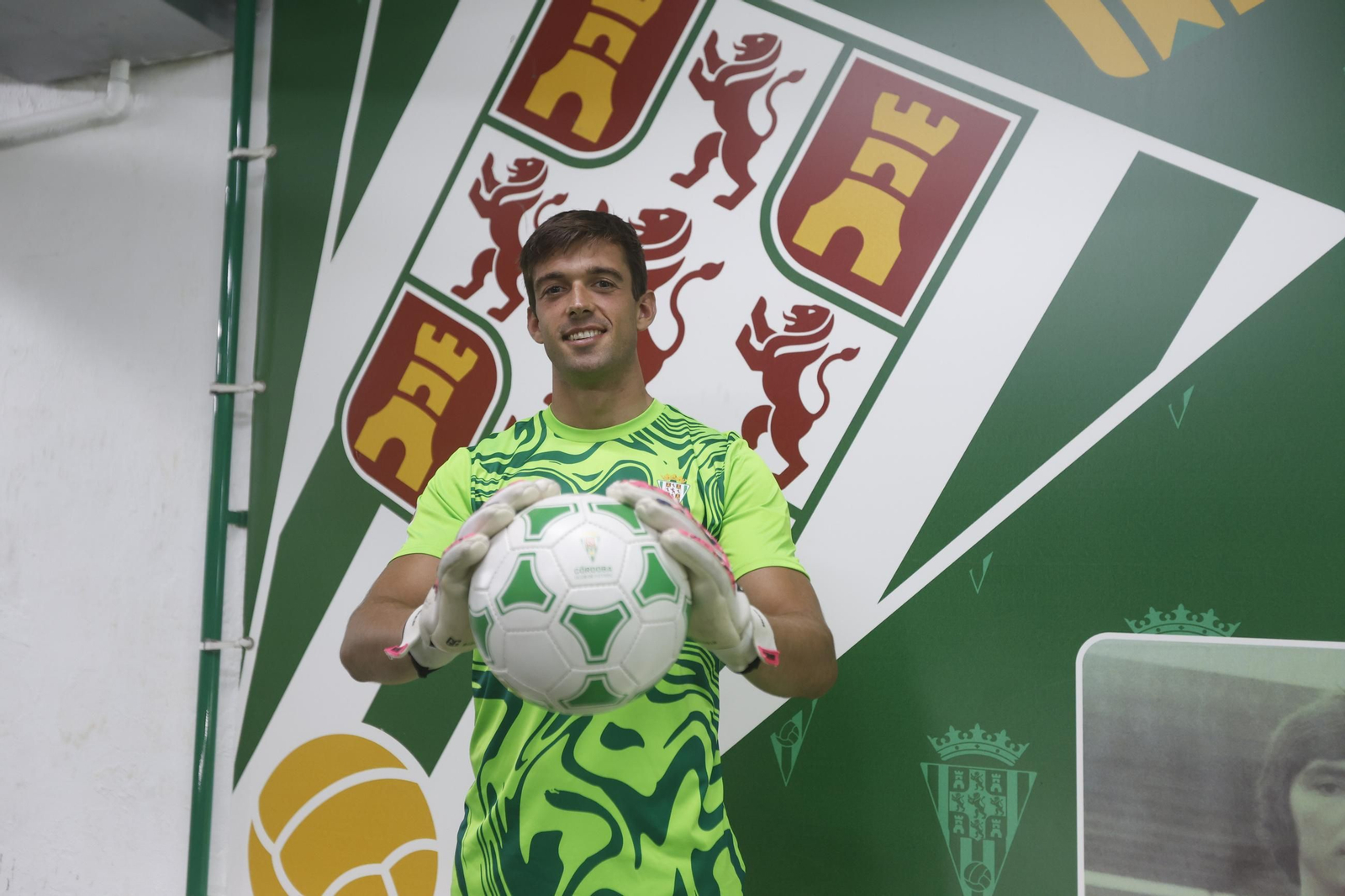 Las mejores fotos de la presentación de Fomeyem, Álex Martín e Iker Álvarez como jugadores del Córdoba CF