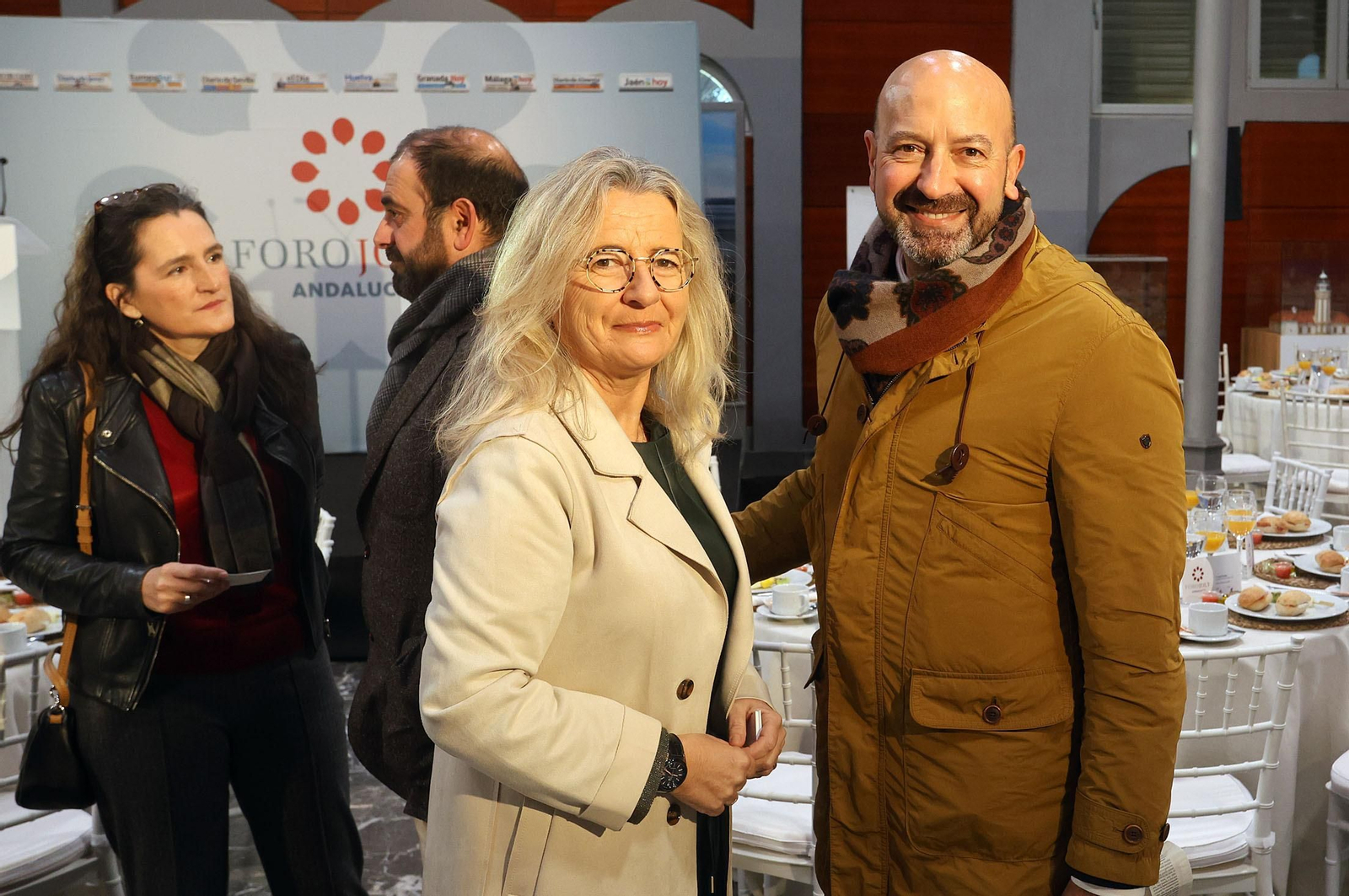 Imágenes del desayuno-coloquio con Jorge Paradela en el Foro Joly Andalucía celebrado en Huelva