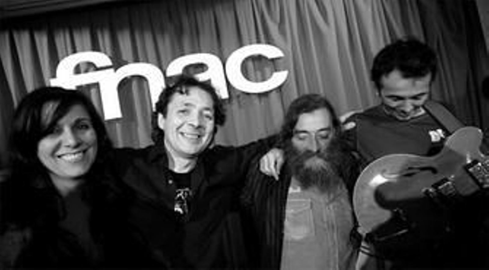 Tabletom, al completo, felices con su 'Sigamos en las nubes', el disco que presentaron ayer en Málaga.