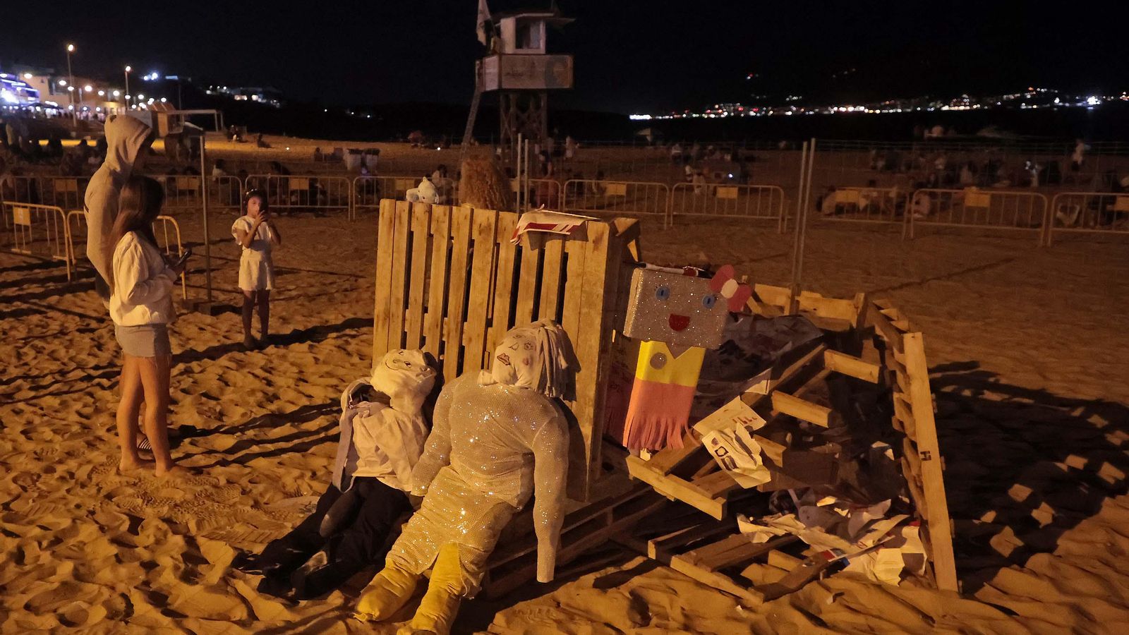 Fotos de la noche de San Juan en la playa de Getares