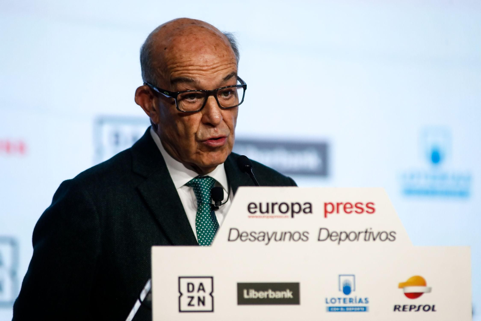 Carmelo Ezpeleta ha desgranado la actualidad de MotoGP en los 'Desayunos Deportivos de  Europa Press'.