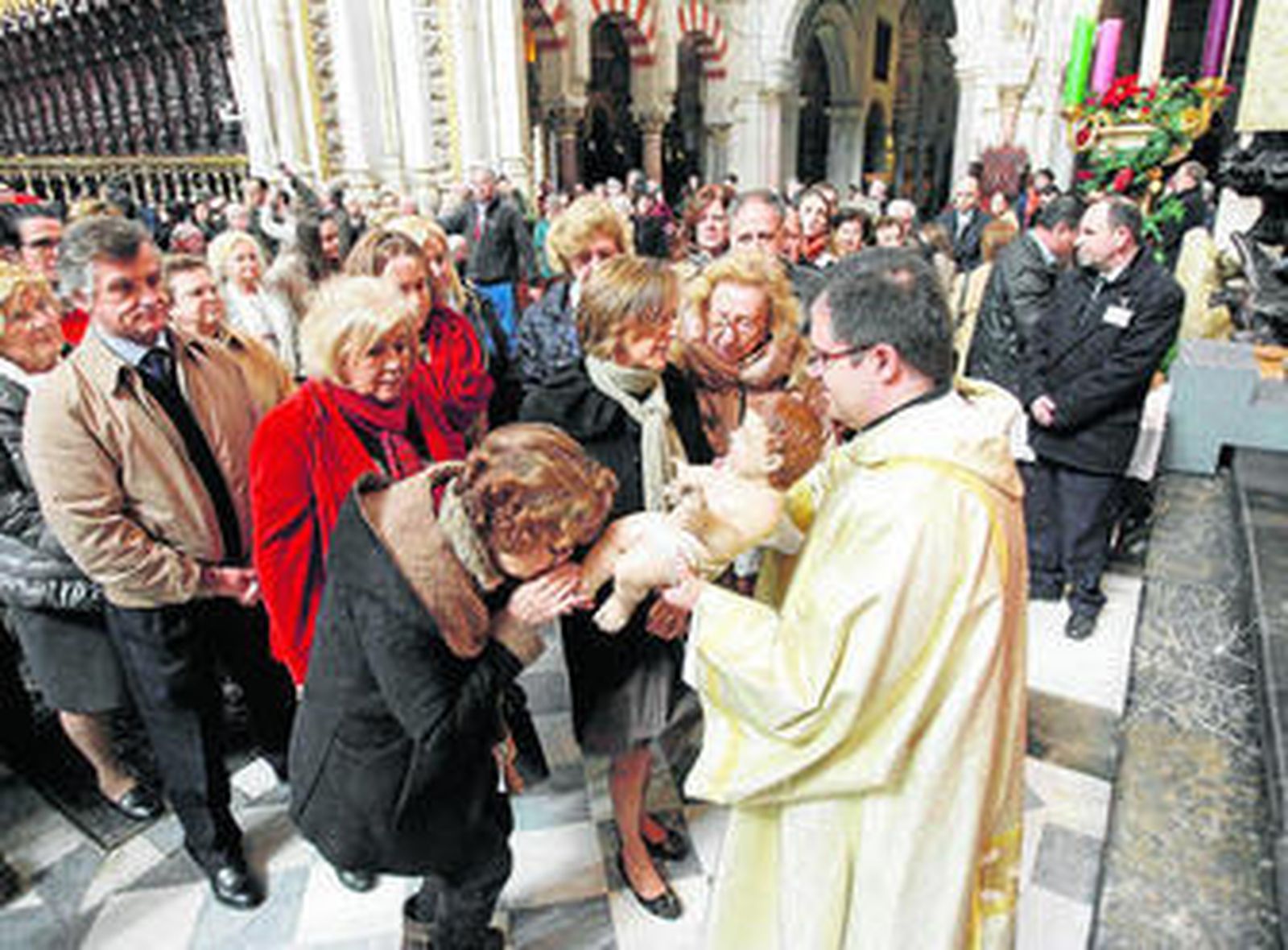 El PSOE pide al obispo "respeto a la Ley y al derecho de igualdad"