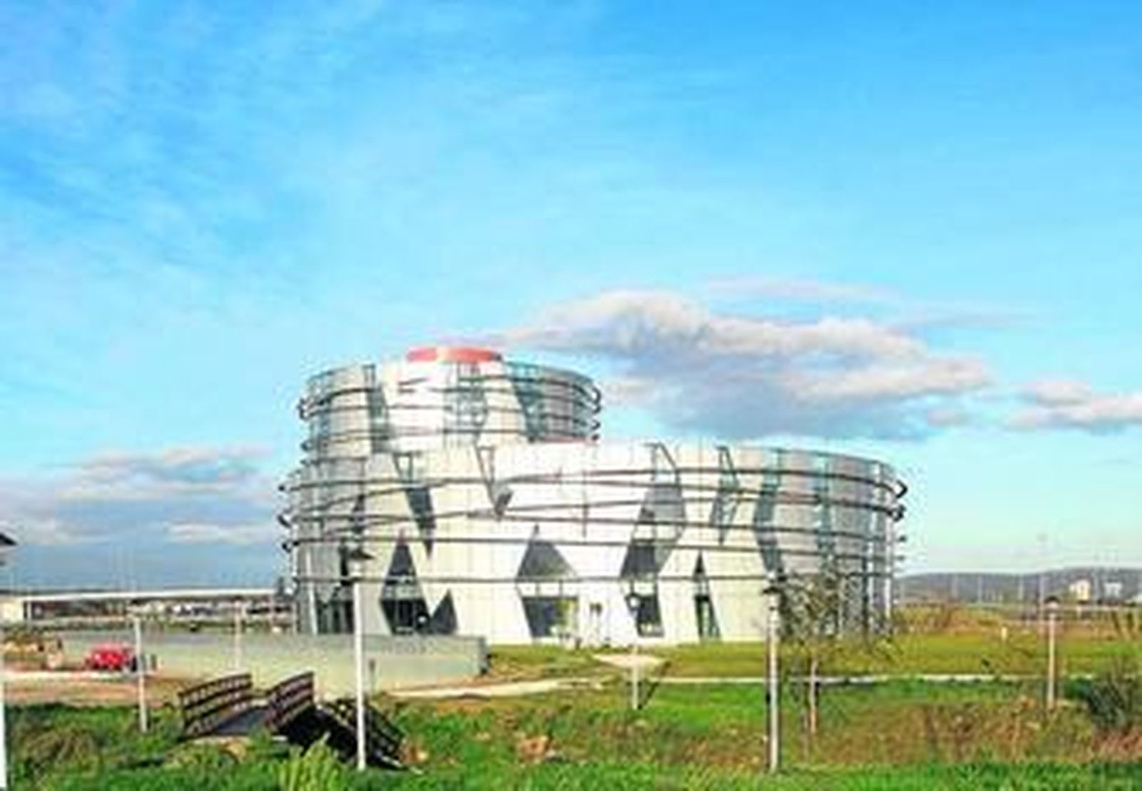 El edificio de servicios de la ZAL, en una imagen de archivo.