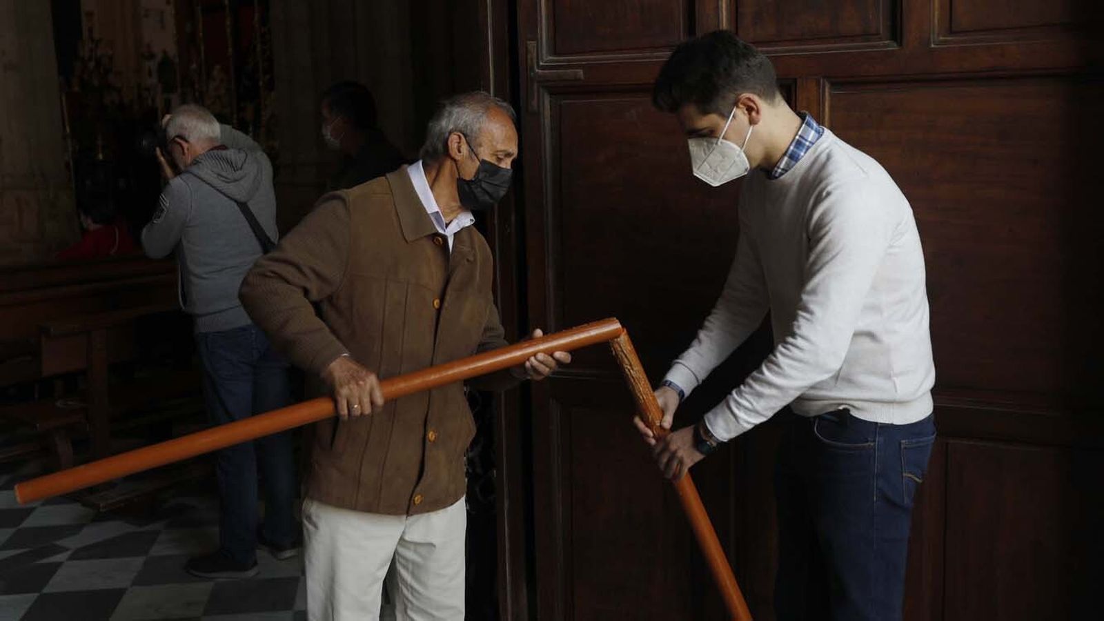 Las imágenes del Viernes Santo en Tarifa: Siete Palabras
