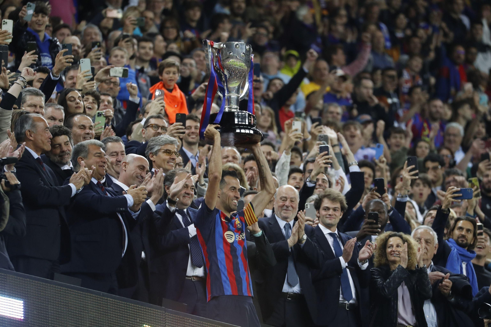 Las fotos de la fiesta del campeón Barcelona con derrota ante la Real