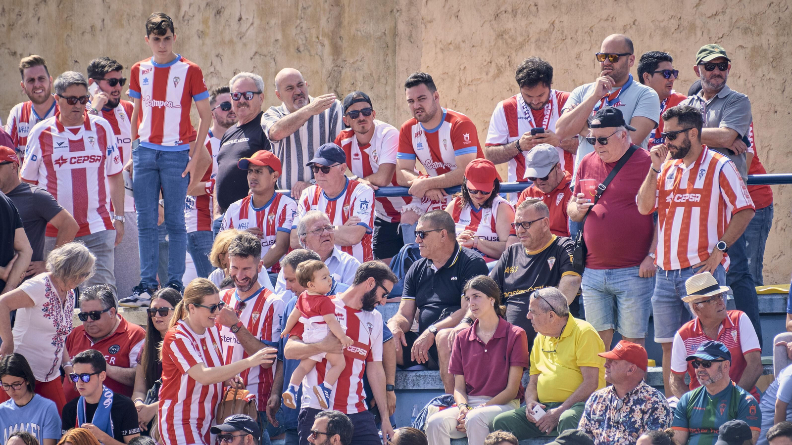 Las fotos de la afición del Algeciras en San Fernando