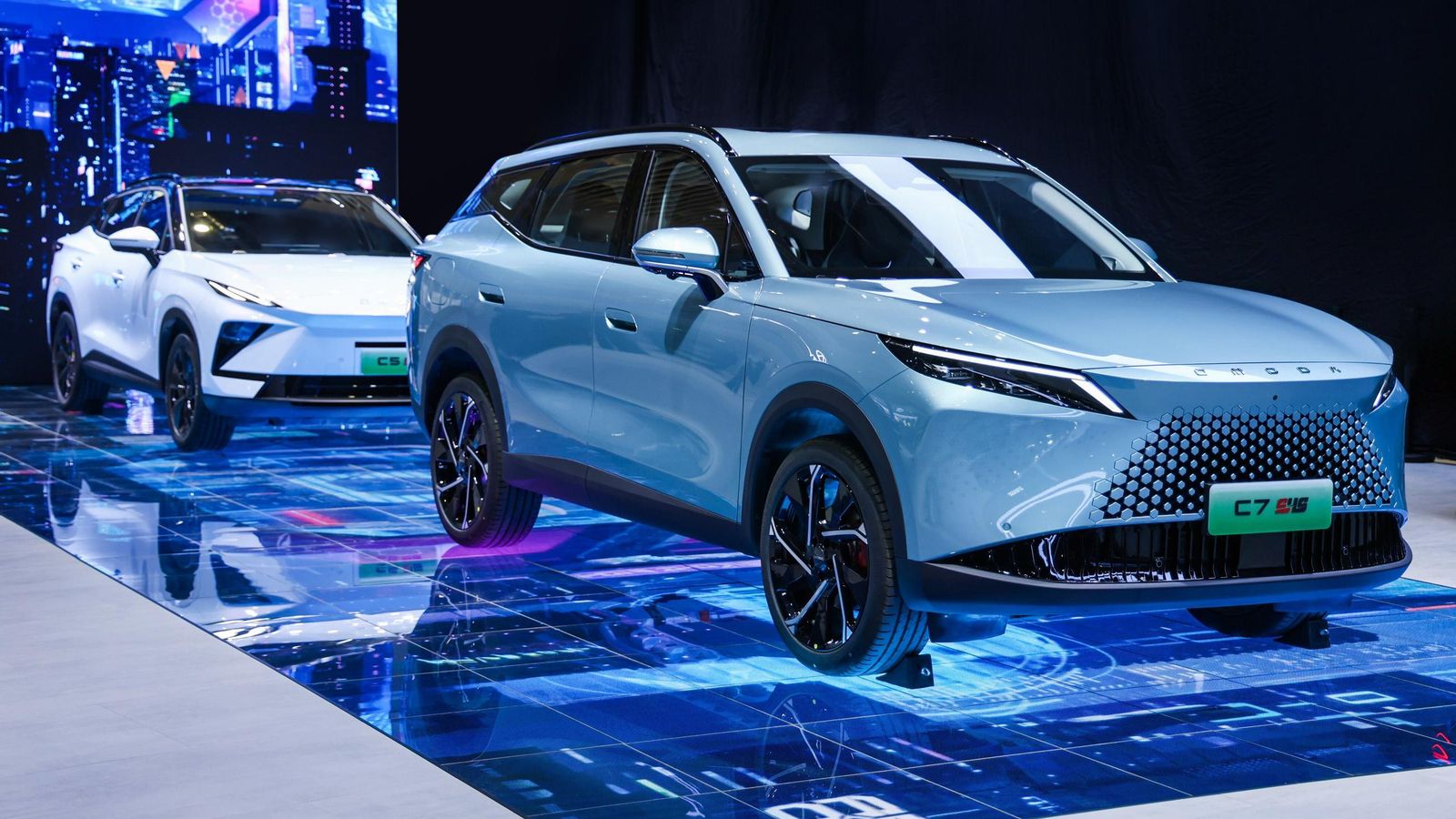 El Omoda 7 cuenta con el sistema de propulsión híbrido enchufable SHS y, a buen seguro, no tardará mucho en llegar a nuestro mercado.