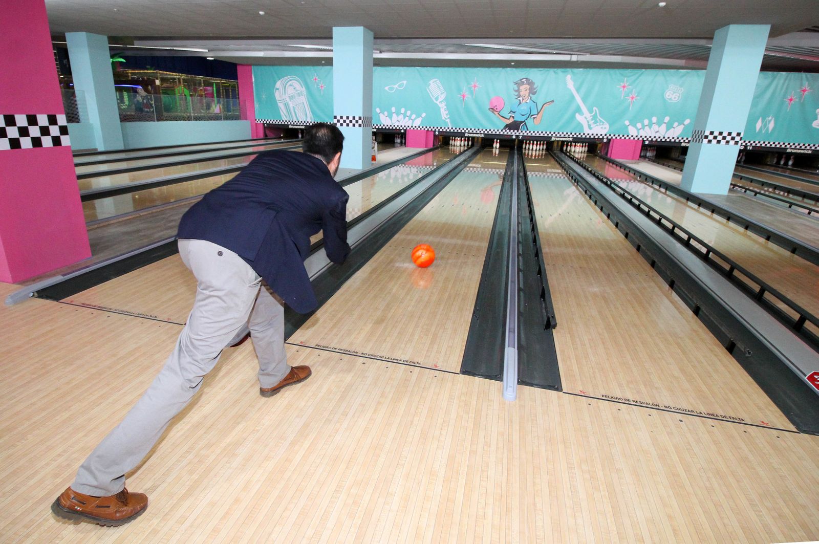 Imágenes del Aqualon Bowling.