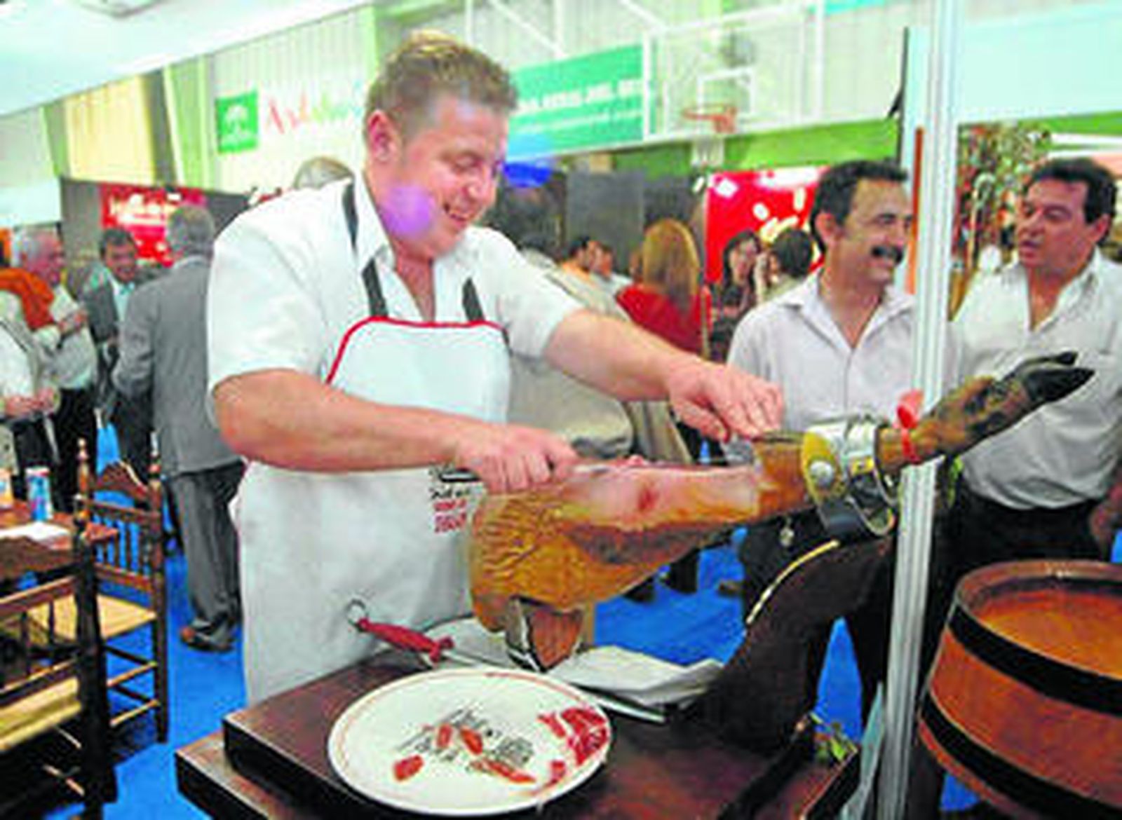 Corte de jamón en la Feria de Aracena.